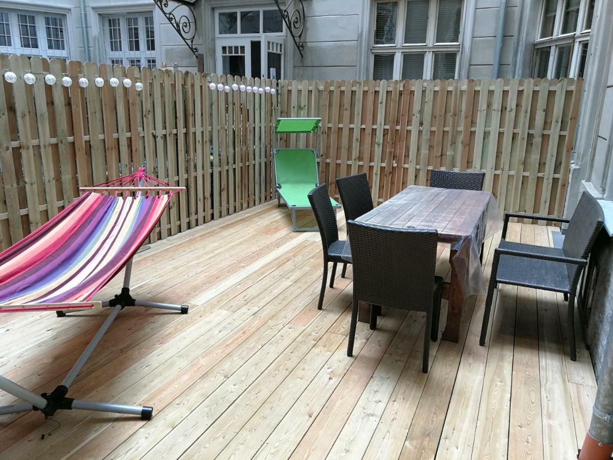 Prater & Center Apartment Mit Eigener Terrasse Виена Екстериор снимка